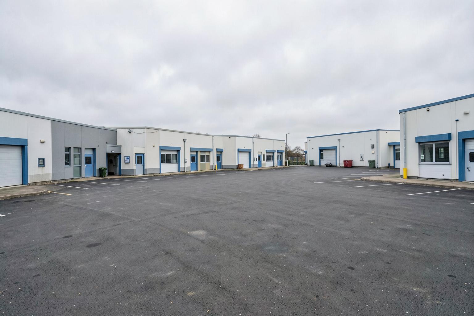 Exterior cleaning at a commercial property